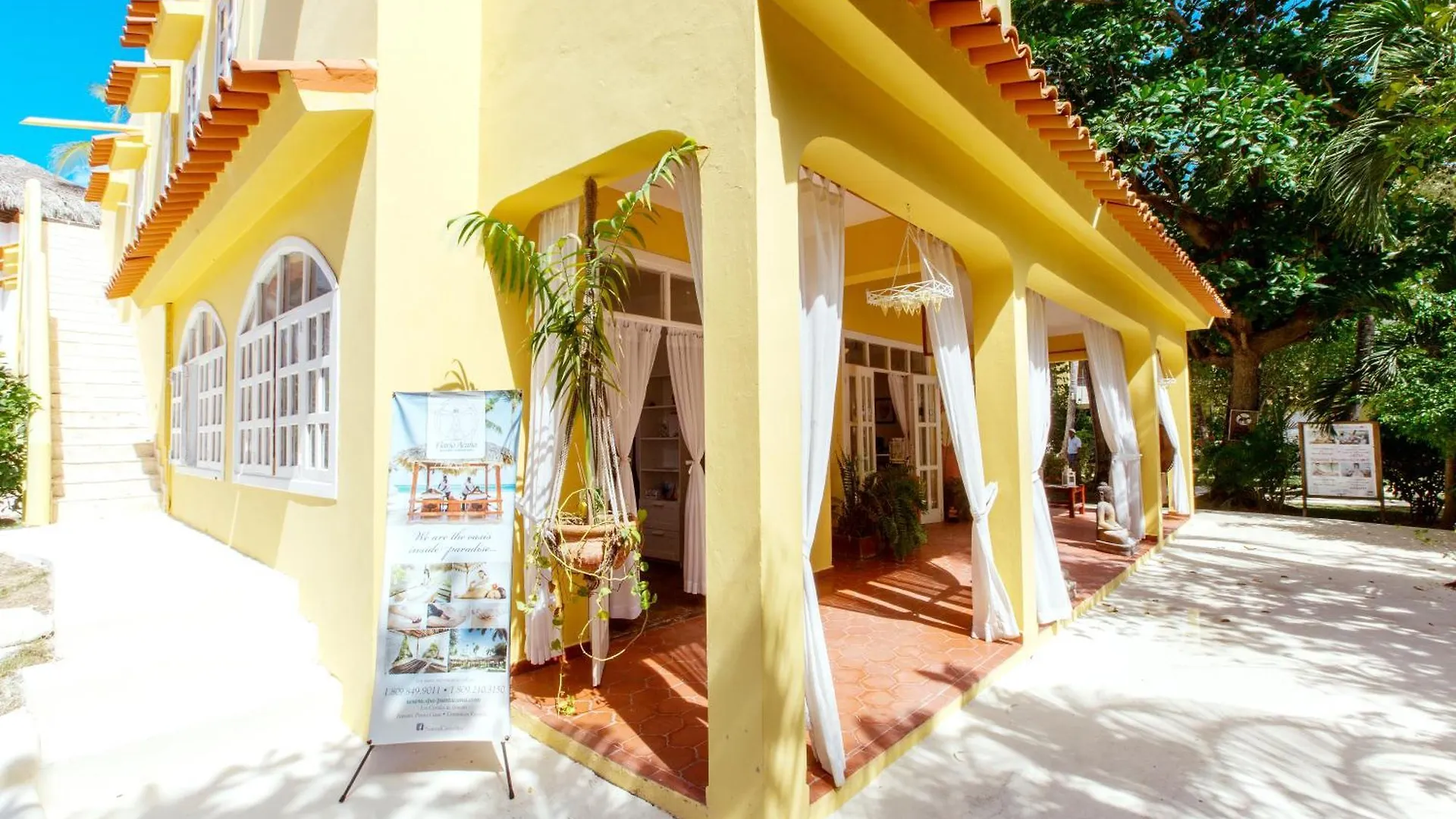 Ducassi Suites Rooftop Pool - Beach Club And Spa Punta Cana Hotel