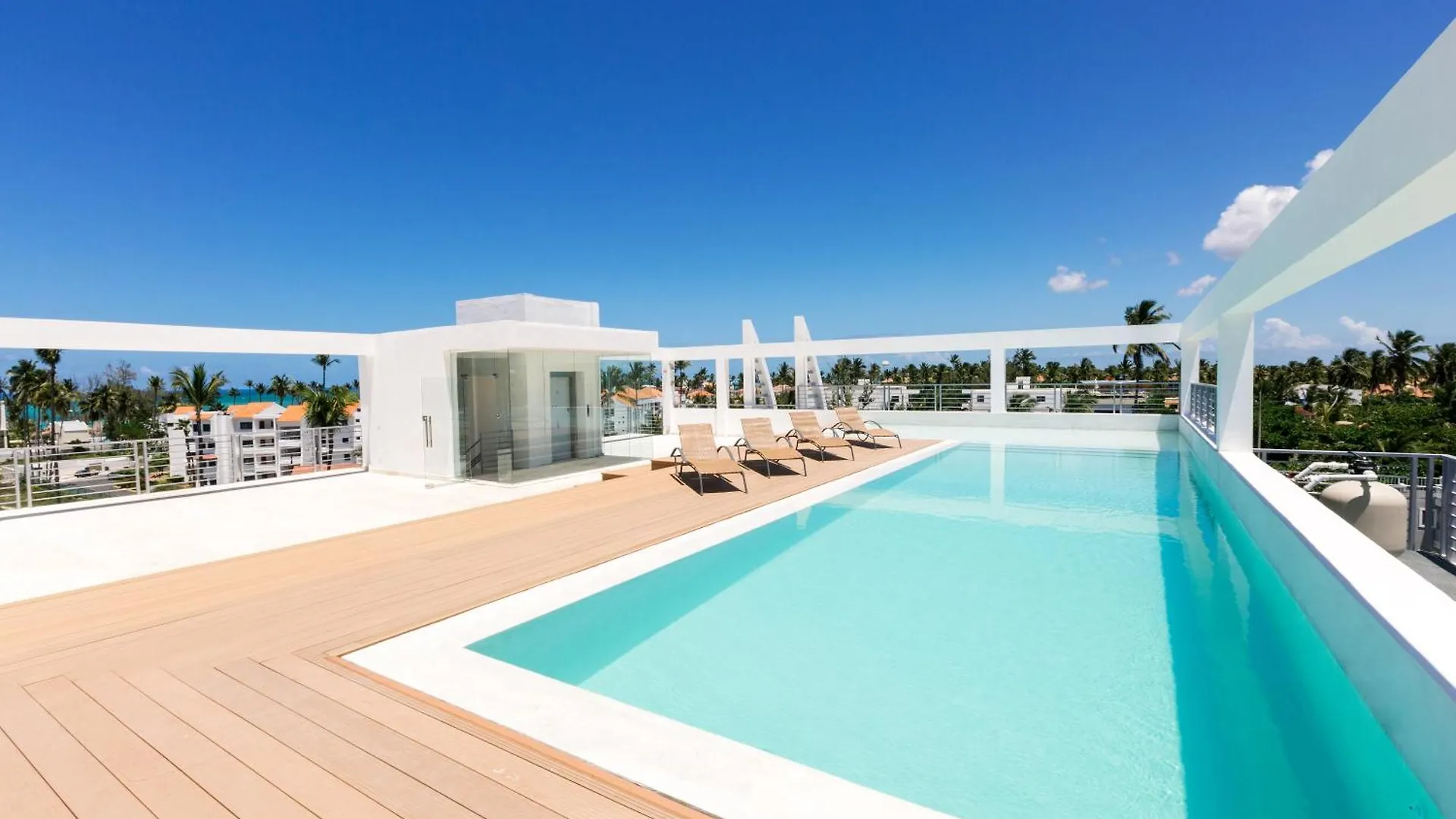 Ducassi Suites Rooftop Pool - Beach Club And Spa Punta Cana Hotel